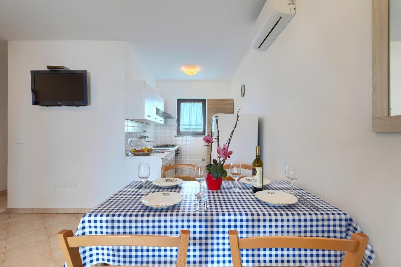 Apartmani Martina Пореч Екстериор снимка