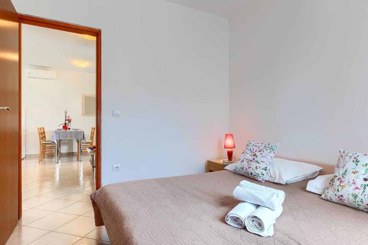 Apartmani Martina Пореч Екстериор снимка