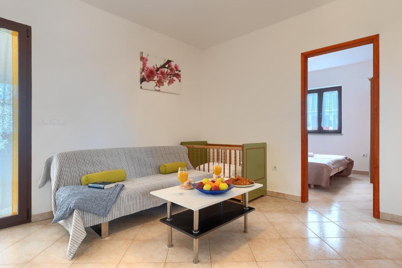 Apartmani Martina Пореч Екстериор снимка